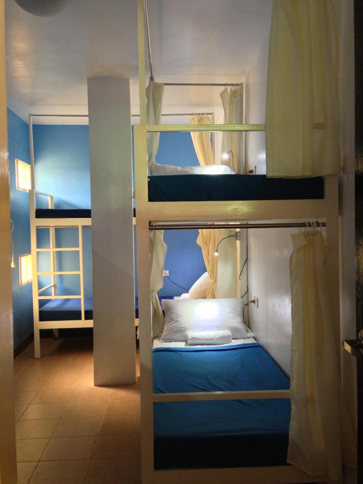 Crossroads Hostel Manila Mandaluyong Habitación foto