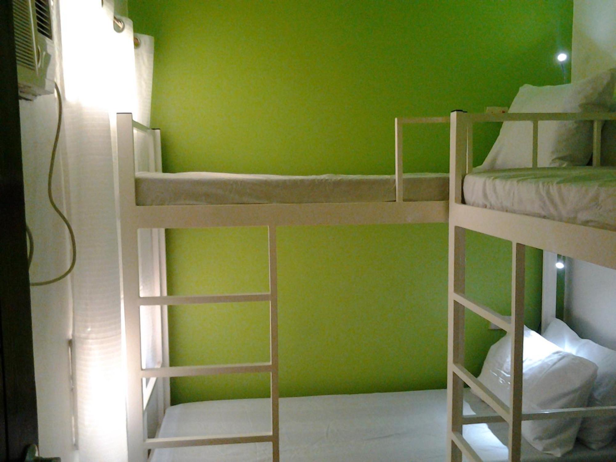 Crossroads Hostel Manila Mandaluyong Habitación foto