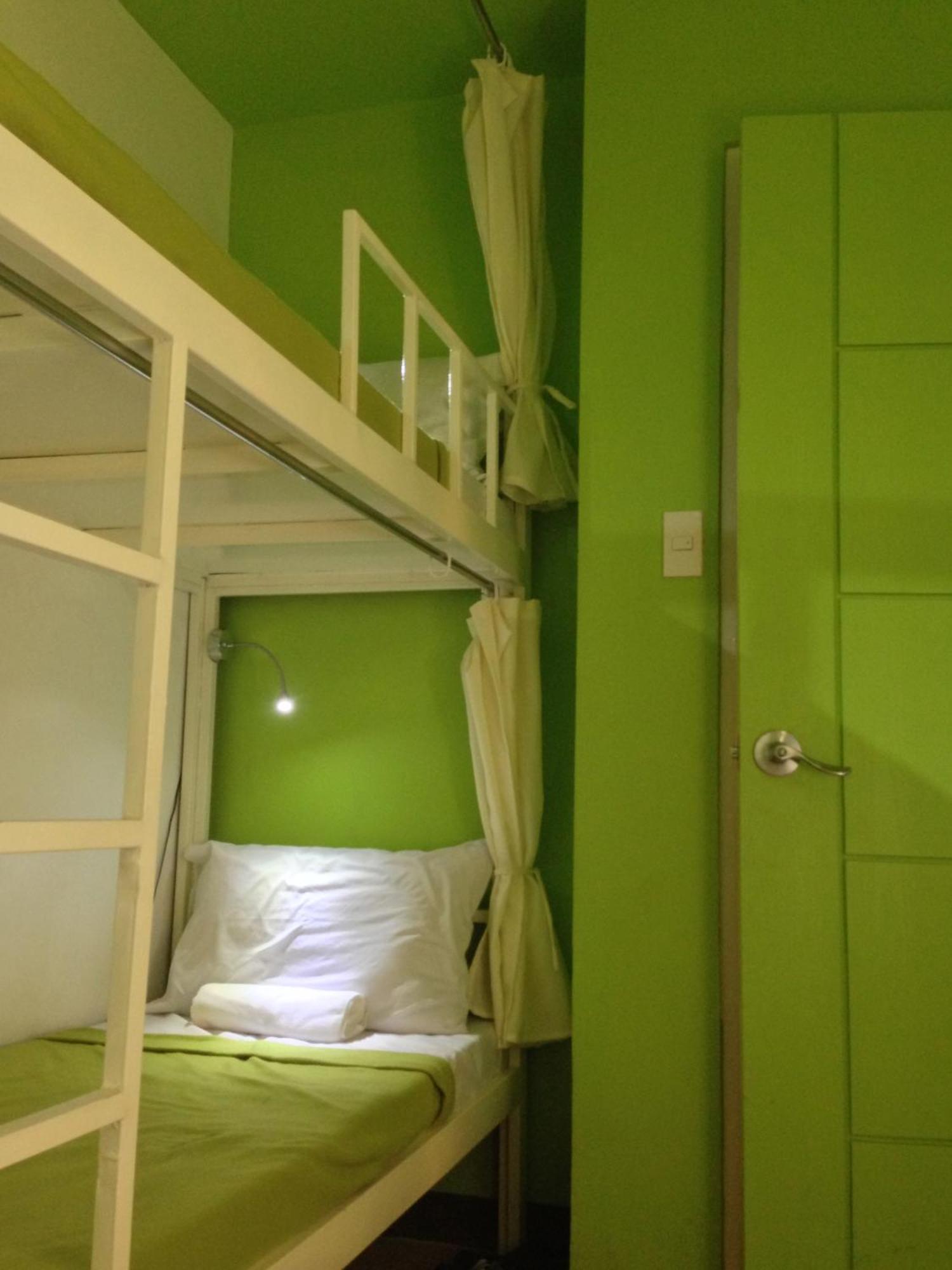 Crossroads Hostel Manila Mandaluyong Habitación foto