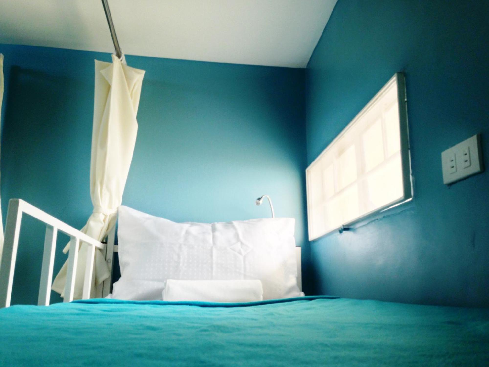 Crossroads Hostel Manila Mandaluyong Habitación foto